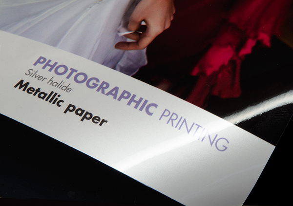 Metallic photographic paper surface