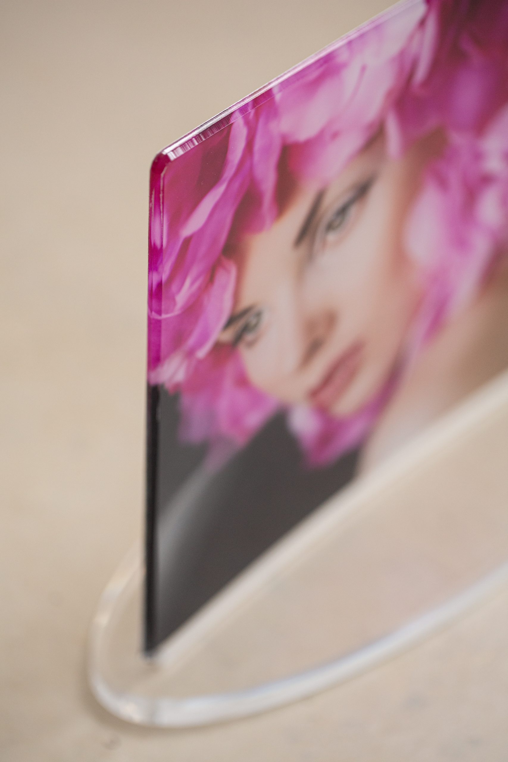 CURVED ACRYLIC DELUXE hover