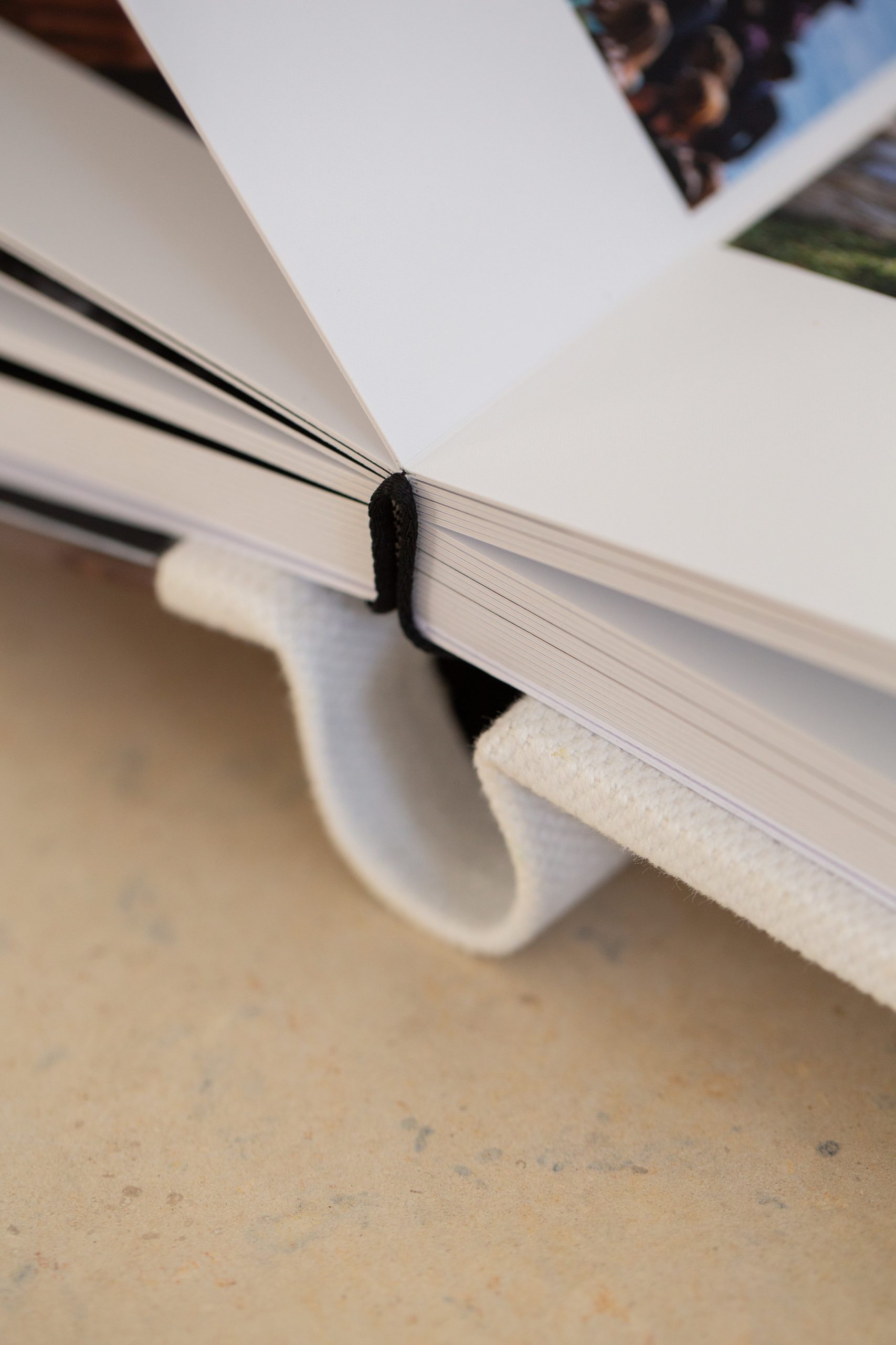 ORIGINAL WEDDING BOOK (ROUND SPINE) hover