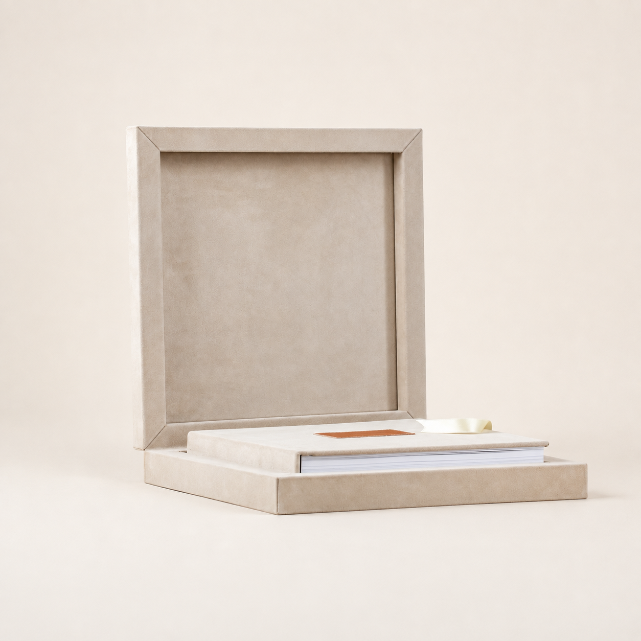 Magnolia Box, Tramontina Collection